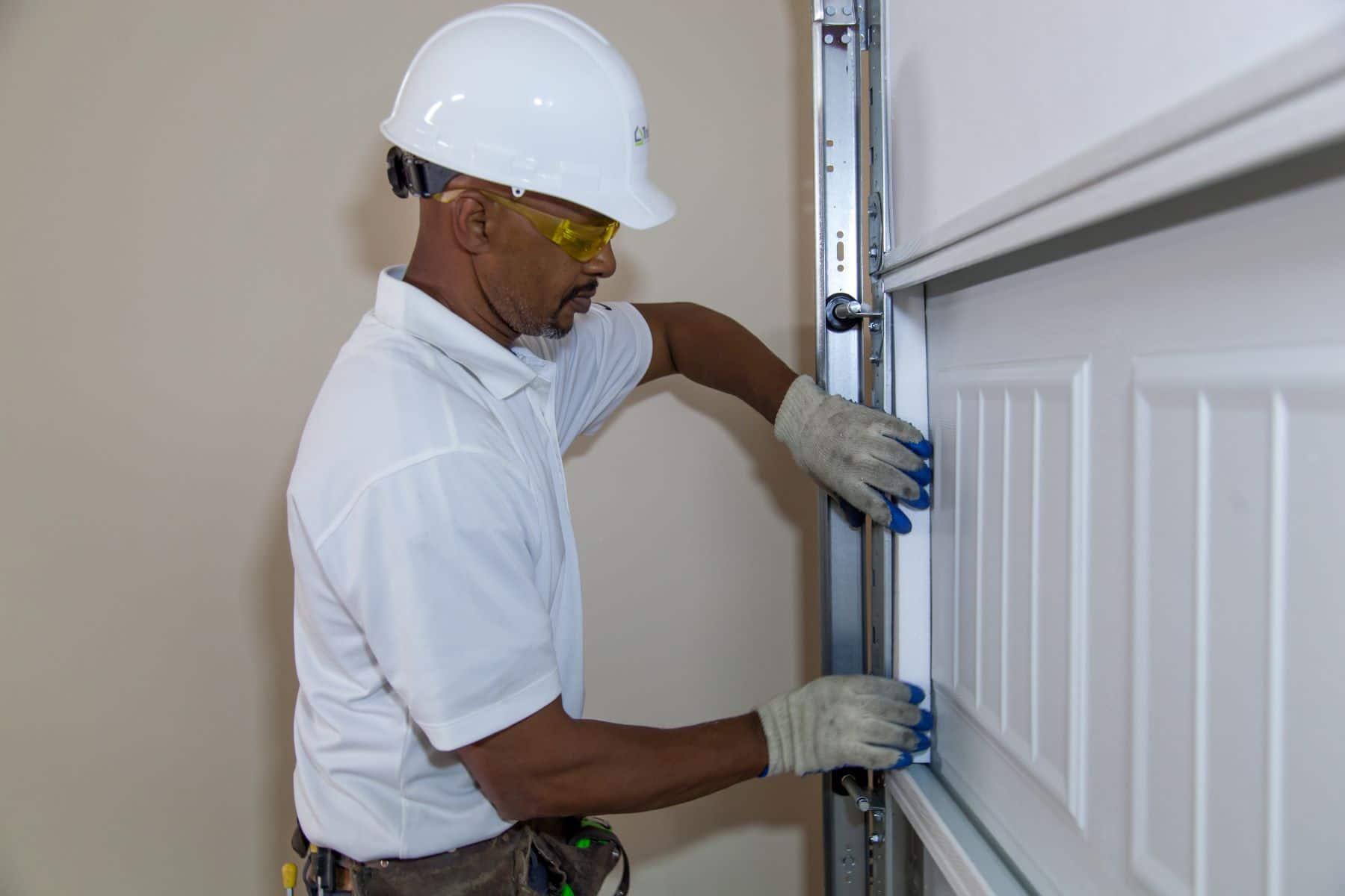 Garage Door Contractor Installation