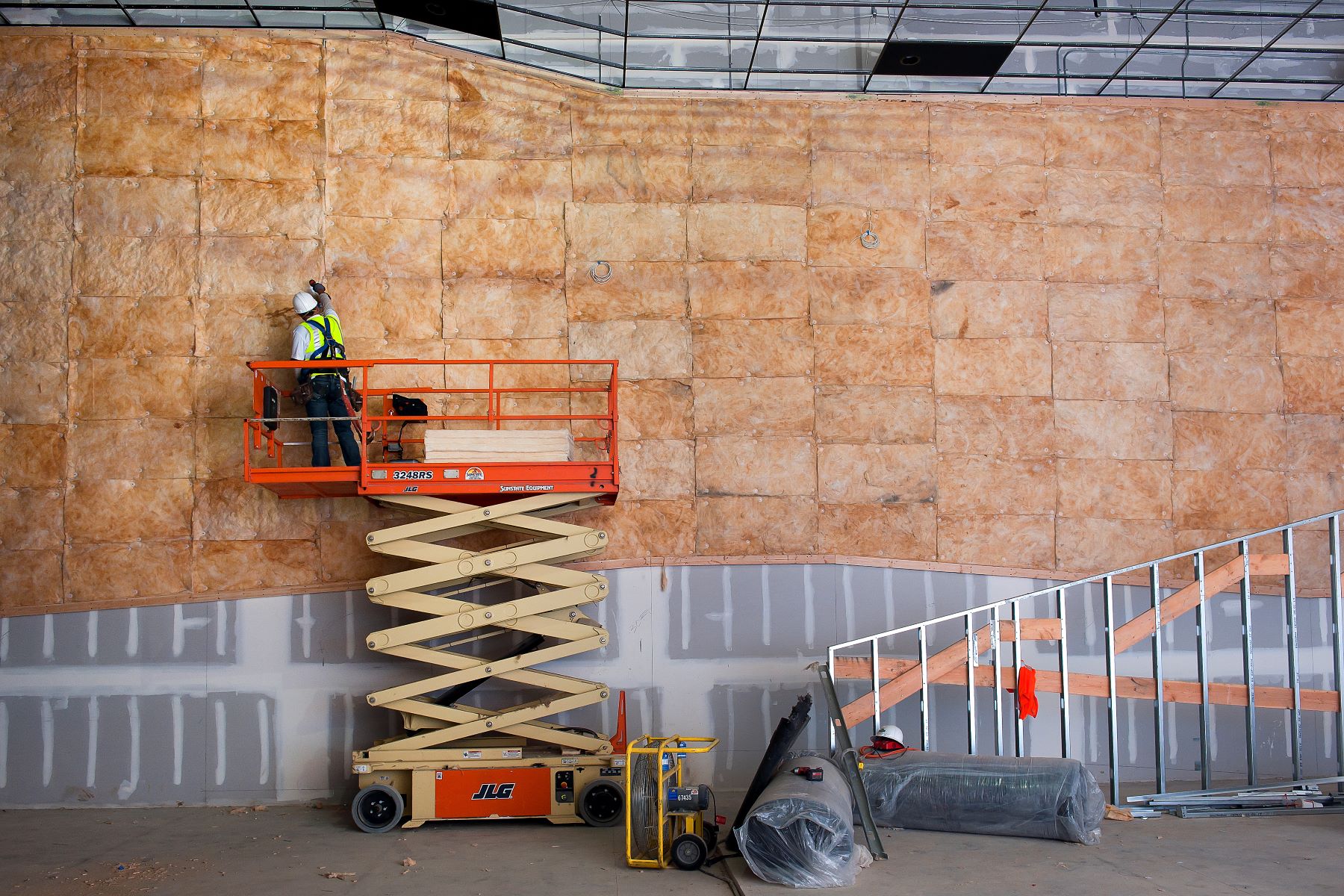 Heavy Commercial Builder Insulation Installation