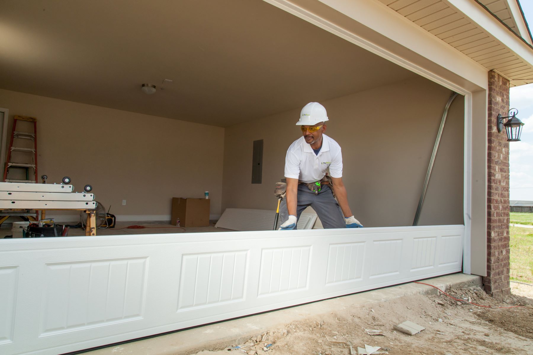 Home Builder Garage Door Contractor